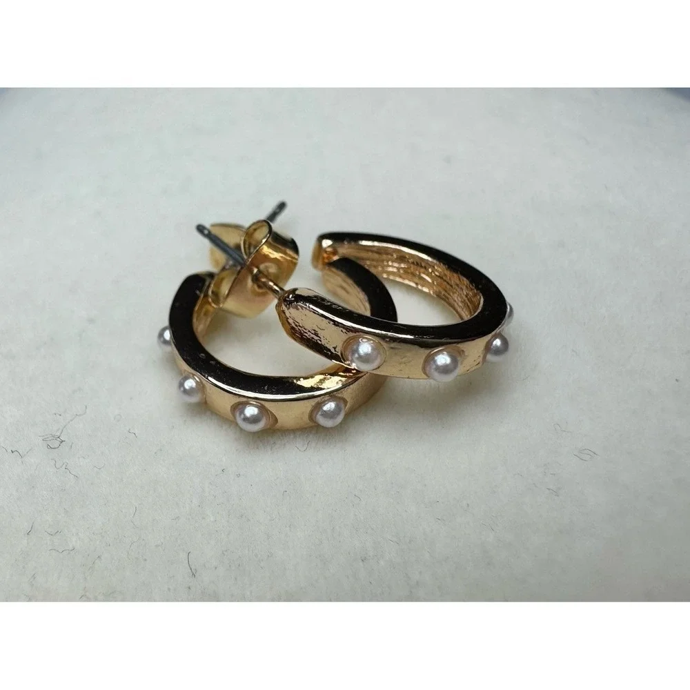 New Gold Small Hoop Earrings Bohemian Gold Plated With Pearl Beads NWOT
